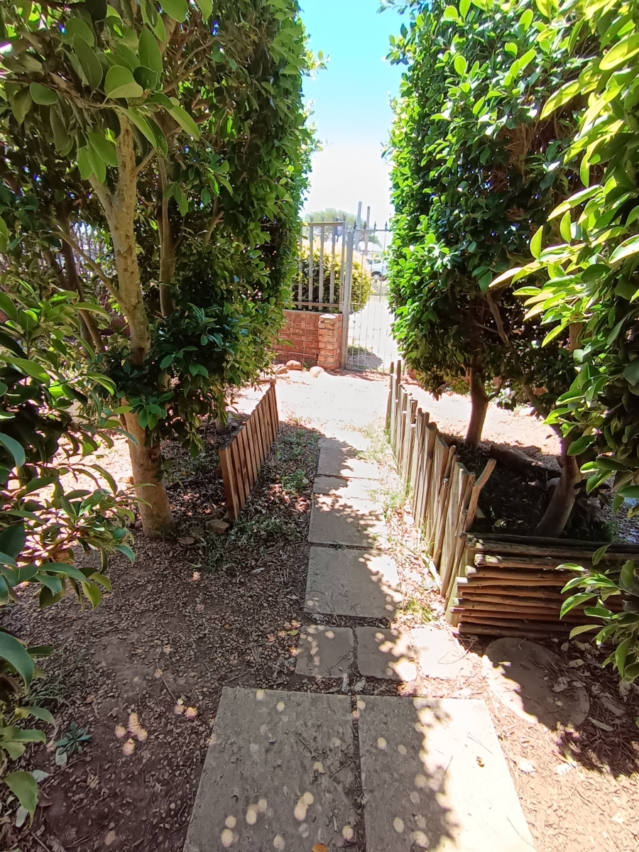 4 Bedroom Property for Sale in C Place Eastern Cape